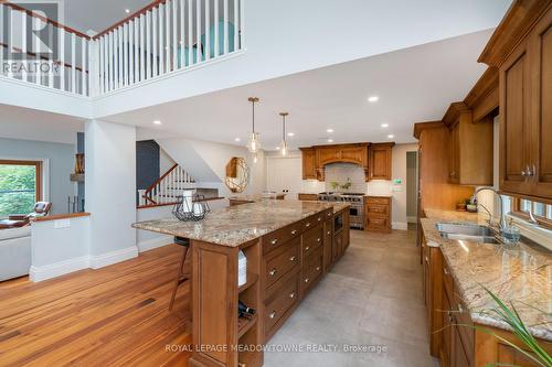 5233 Ninth Line, Erin, ON - Indoor Photo Showing Kitchen With Double Sink