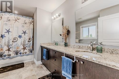 51 Newcastle Court, Kitchener, ON - Indoor Photo Showing Bathroom