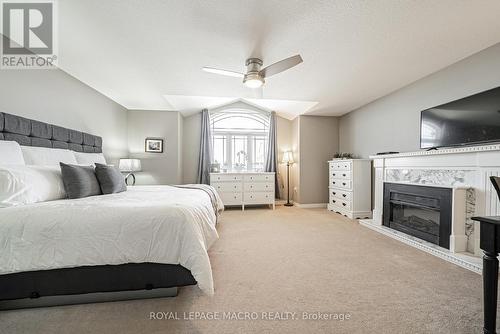 4870 Allan Court, Lincoln, ON - Indoor Photo Showing Bedroom