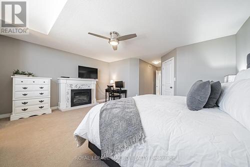 4870 Allan Court, Lincoln, ON - Indoor Photo Showing Bedroom