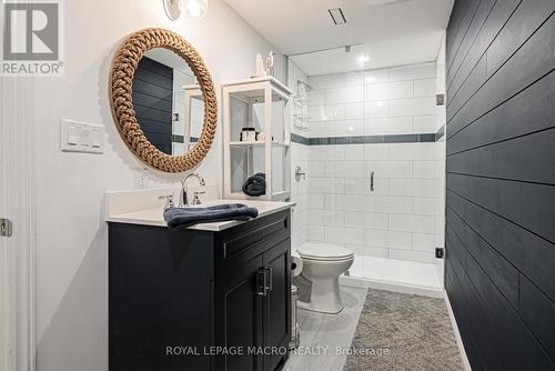 4870 Allan Court, Lincoln, ON - Indoor Photo Showing Bathroom