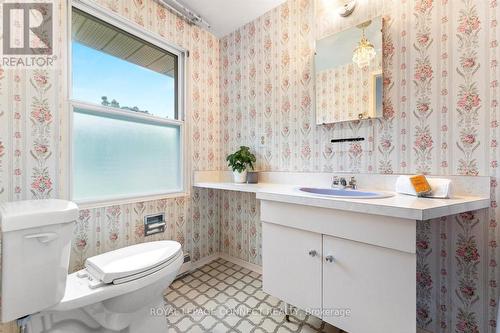 85 Dunmurray Boulevard, Toronto, ON - Indoor Photo Showing Bathroom