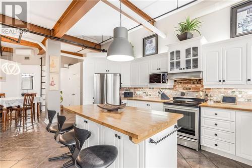 225 Main Street W Unit#404, Hawkesbury, ON - Indoor Photo Showing Kitchen