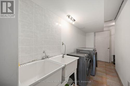 73 Buckhorn Avenue, Richmond Hill, ON - Indoor Photo Showing Laundry Room