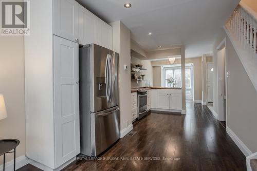 605 - 895 Maple Avenue, Burlington, ON - Indoor Photo Showing Kitchen