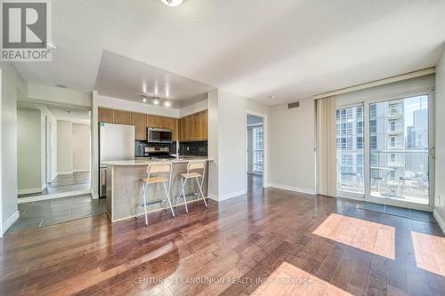 2809 - 763 Bay Street, Toronto, ON - Indoor Photo Showing Kitchen