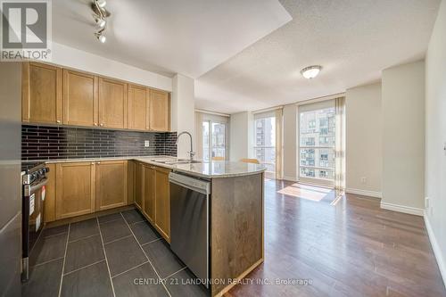 2809 - 763 Bay Street, Toronto, ON - Indoor Photo Showing Kitchen