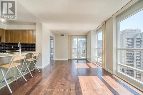 2809 - 763 Bay Street, Toronto, ON - Indoor