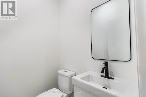 Upper - 286 Cumberland Avenue, Hamilton, ON - Indoor Photo Showing Bathroom