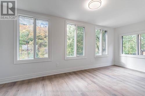 Upper - 286 Cumberland Avenue, Hamilton, ON - Indoor Photo Showing Other Room