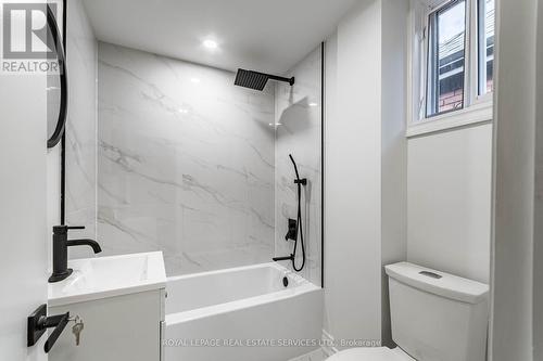 Upper - 286 Cumberland Avenue, Hamilton, ON - Indoor Photo Showing Bathroom