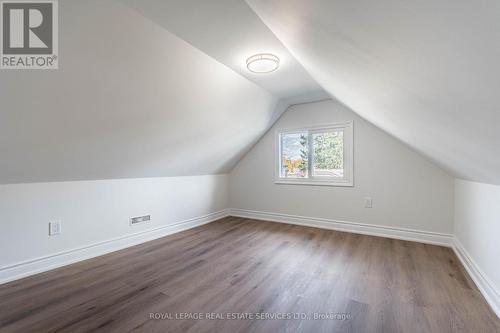 Upper - 286 Cumberland Avenue, Hamilton, ON - Indoor Photo Showing Other Room