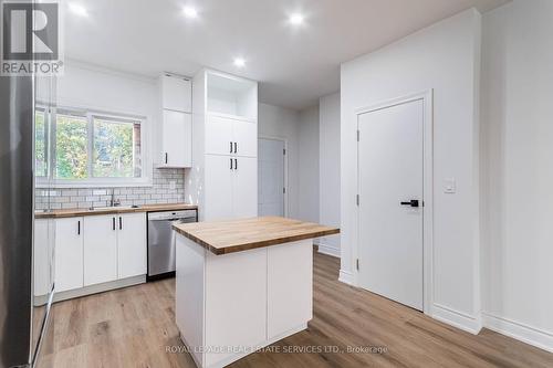 Upper - 286 Cumberland Avenue, Hamilton, ON - Indoor Photo Showing Kitchen