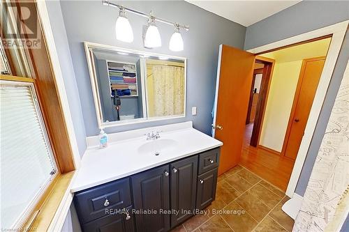 26 Main Street S, Bluewater (Bayfield), ON - Indoor Photo Showing Bathroom