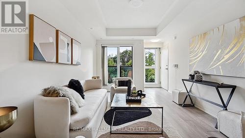 220 - 500 Kingbird Grove, Toronto, ON - Indoor Photo Showing Living Room