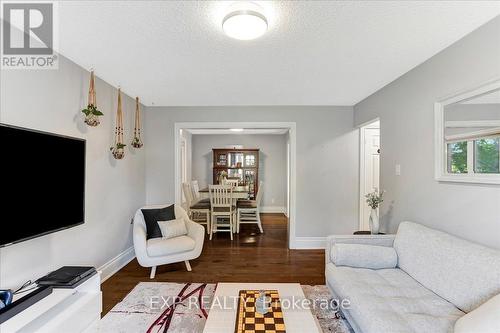 795 Rose Lane, Innisfil, ON - Indoor Photo Showing Living Room