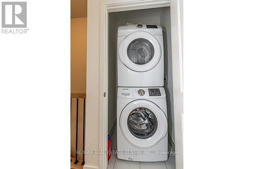 171 Sabina Drive, Oakville, ON - Indoor Photo Showing Laundry Room