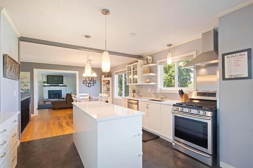 2513 Packers Road, Kelowna, BC - Indoor Photo Showing Kitchen With Fireplace