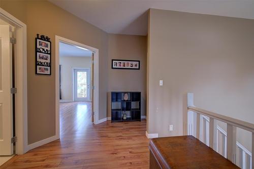 371 Lakewood Road, Vernon, BC - Indoor Photo Showing Other Room