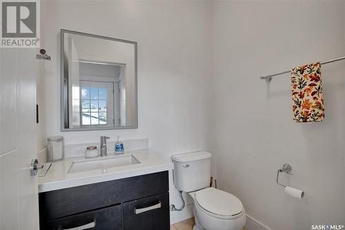 466 Kloppenburg Street, Saskatoon, SK - Indoor Photo Showing Bathroom