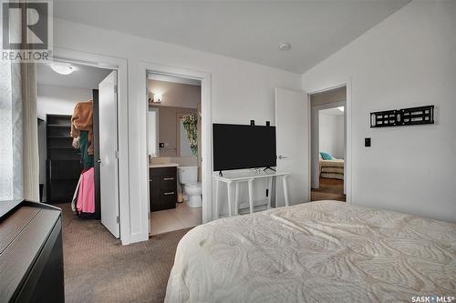 466 Kloppenburg Street, Saskatoon, SK - Indoor Photo Showing Bedroom