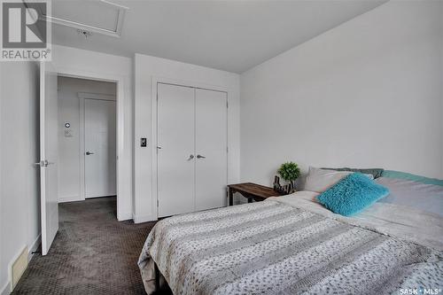 466 Kloppenburg Street, Saskatoon, SK - Indoor Photo Showing Bedroom