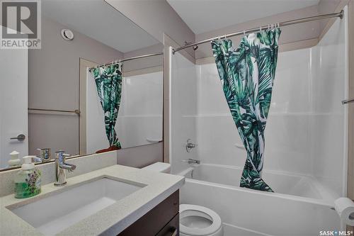 466 Kloppenburg Street, Saskatoon, SK - Indoor Photo Showing Bathroom