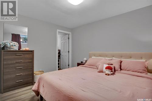 466 Kloppenburg Street, Saskatoon, SK - Indoor Photo Showing Bedroom