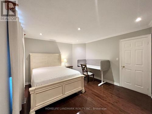 2466 Nichols Drive, Oakville, ON - Indoor Photo Showing Bedroom