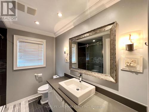 2466 Nichols Drive, Oakville, ON - Indoor Photo Showing Bathroom