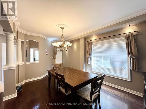 2466 Nichols Drive, Oakville, ON - Indoor Photo Showing Dining Room