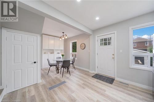 98 Cope Street, Hamilton, ON - Indoor Photo Showing Dining Room