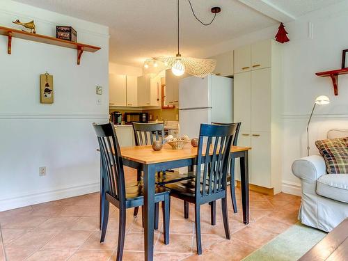 Dining room - 242  - 246 Ch. Boulanger, Sutton, QC - Indoor Photo Showing Dining Room