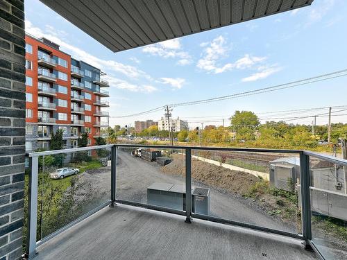 Terrasse - 304-100 Rue Cartier, Saint-Lambert, QC - Outdoor With Exterior