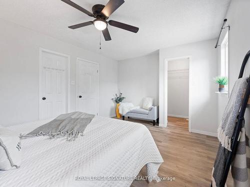 15-12 Whitedeer Rd, Hamilton, ON - Indoor Photo Showing Bedroom