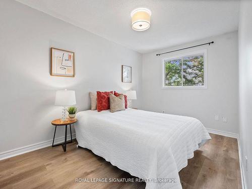 15-12 Whitedeer Rd, Hamilton, ON - Indoor Photo Showing Bedroom