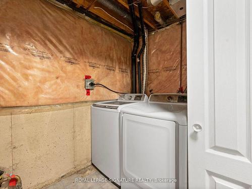 15-12 Whitedeer Rd, Hamilton, ON - Indoor Photo Showing Laundry Room