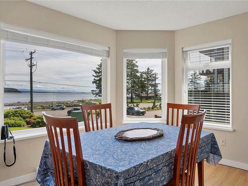 203B-670 Island Hwy South, Campbell River, BC - Indoor Photo Showing Dining Room