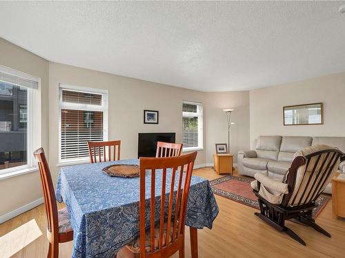 203B-670 Island Hwy South, Campbell River, BC - Indoor