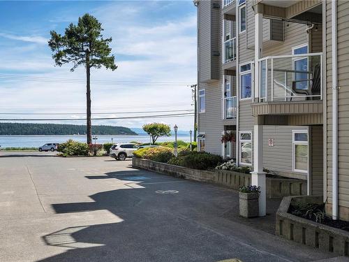 203B-670 Island Hwy South, Campbell River, BC - Outdoor