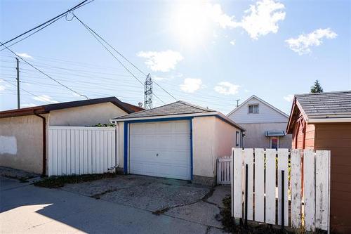 483 Ottawa Ave, Winnipeg, MB 