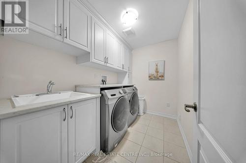 41 Bucksaw Street, Brampton, ON - Indoor Photo Showing Laundry Room