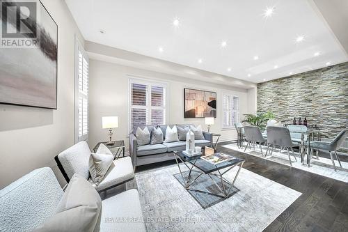 41 Bucksaw Street, Brampton, ON - Indoor Photo Showing Living Room