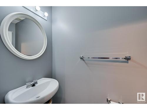 1907 37 Av Nw, Edmonton, AB - Indoor Photo Showing Bathroom