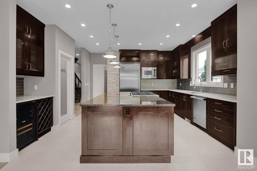 157 Weaver Dr Nw, Edmonton, AB - Indoor Photo Showing Kitchen With Double Sink With Upgraded Kitchen