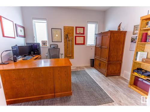 17115 46 St Nw, Edmonton, AB - Indoor Photo Showing Office