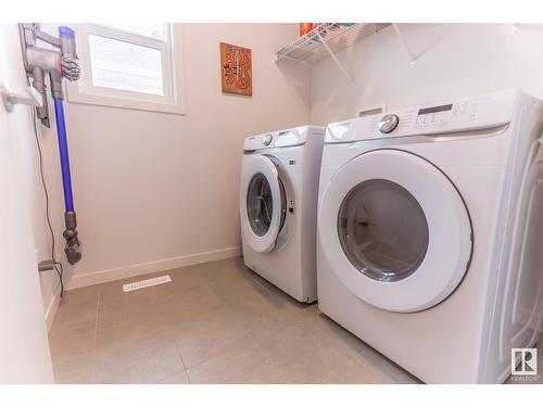 17115 46 St Nw, Edmonton, AB - Indoor Photo Showing Laundry Room