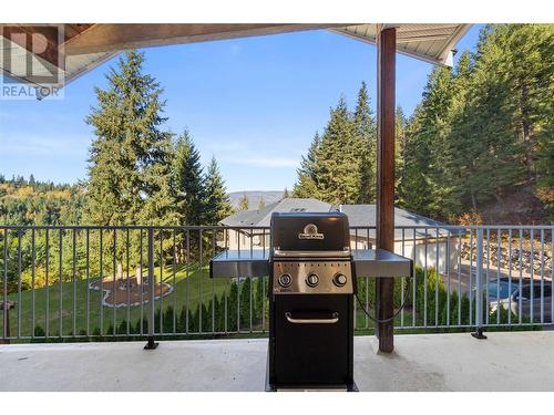 2592 Alpen Paradies Road Unit# 10, Blind Bay, BC - Outdoor