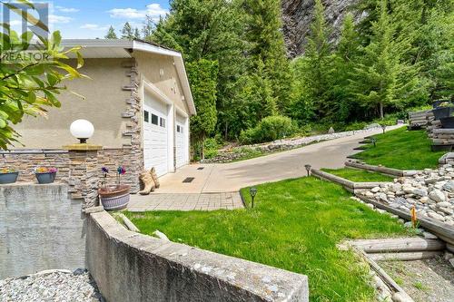 2592 Alpen Paradies Road Unit# 10, Blind Bay, BC - Outdoor