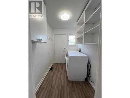 293 Poplar Street, Kamloops, BC - Indoor Photo Showing Laundry Room